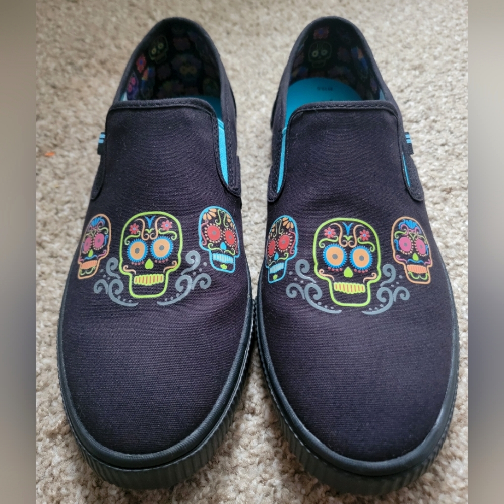NWOT Men's Toms Baja Dia de Los Muertos Glow in the Dark shoes 10.5